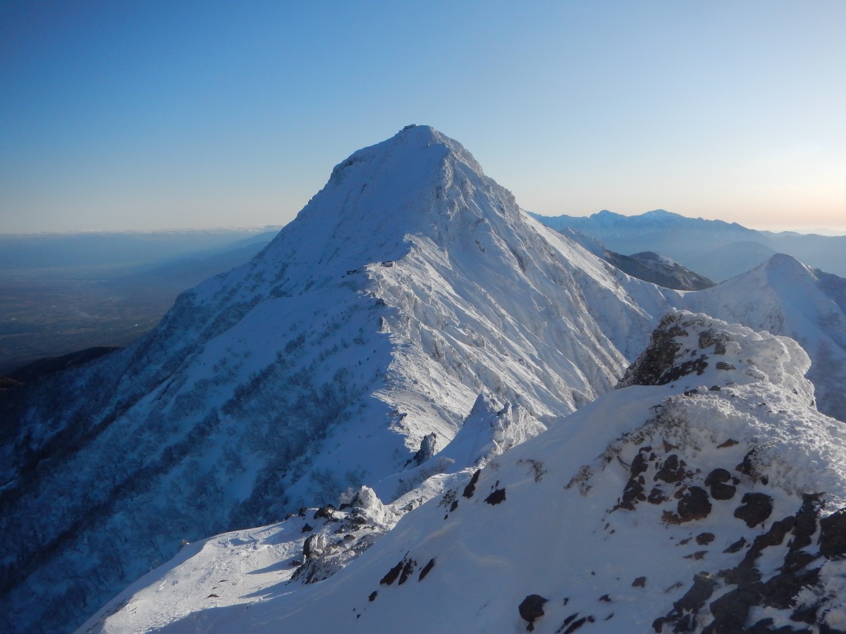 赤岳登頂とアイゼン+ピッケルワーク講習２日間